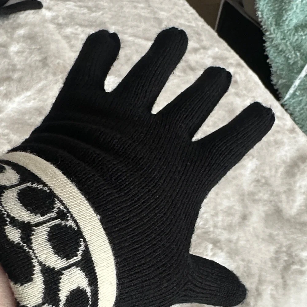 Classic Reversible B&WCoach Monogrammed Knit Scarf & Gloves Set Size 48*8